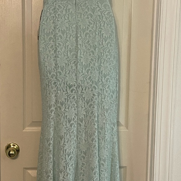 Jump Apparel Long Formal Evening Dress Prom Gown Size 5/6 color sage - Picture 6 of 6